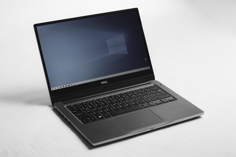 Dell Inspiron i7 (8th Gen)